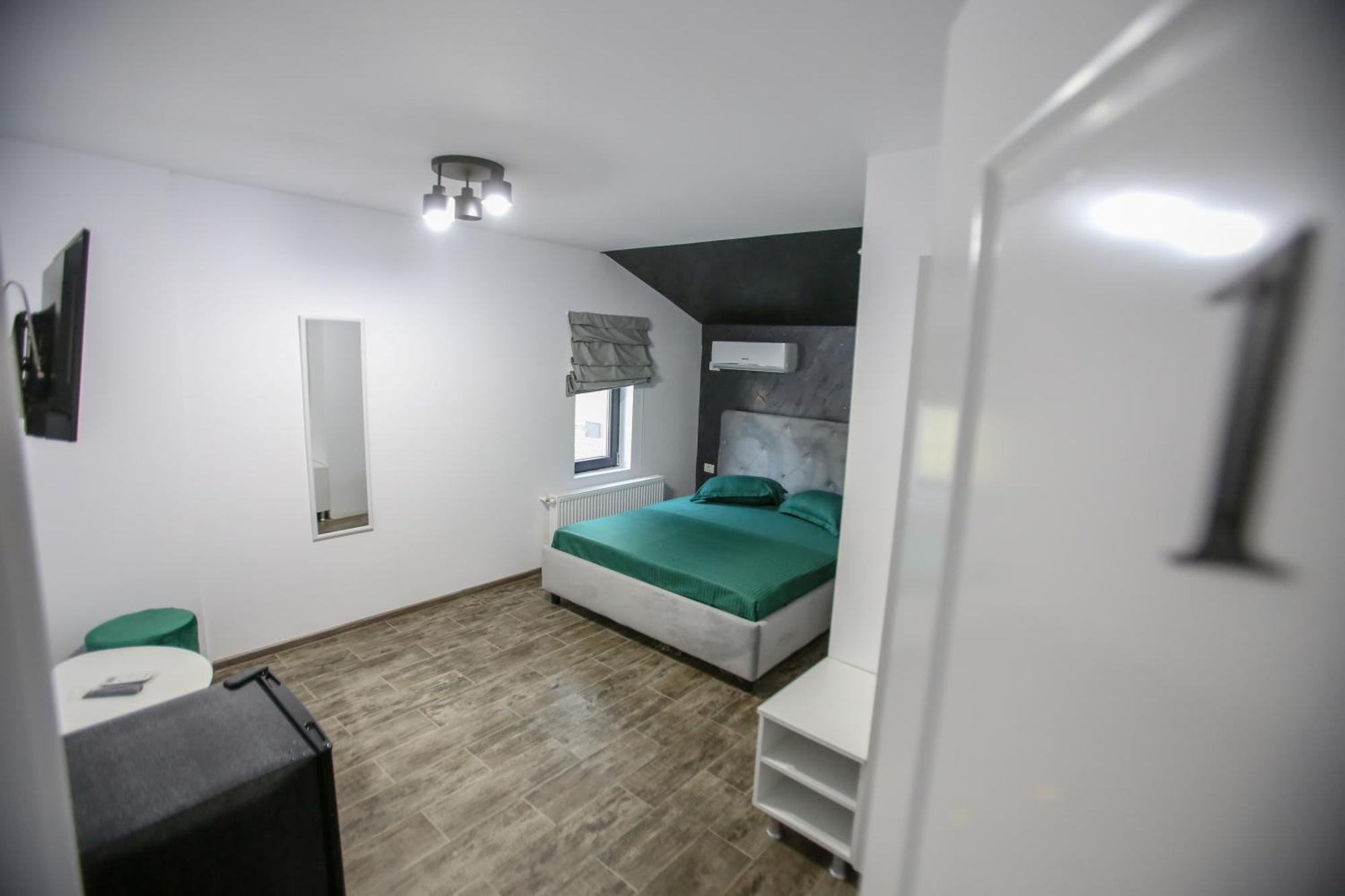 Hotel Casa Kevin à Năvodari Extérieur photo