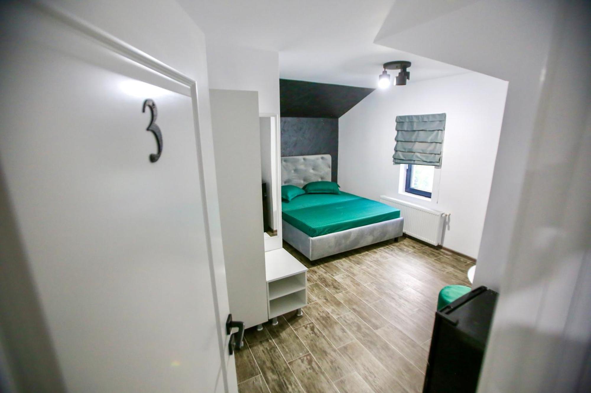 Hotel Casa Kevin à Năvodari Extérieur photo